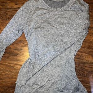 Lululemon long sleeve swiftly tech